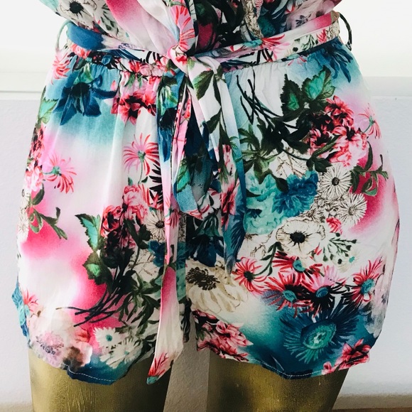Boho Resort Floral Shorts ROMPER Small - Picture 6 of 13